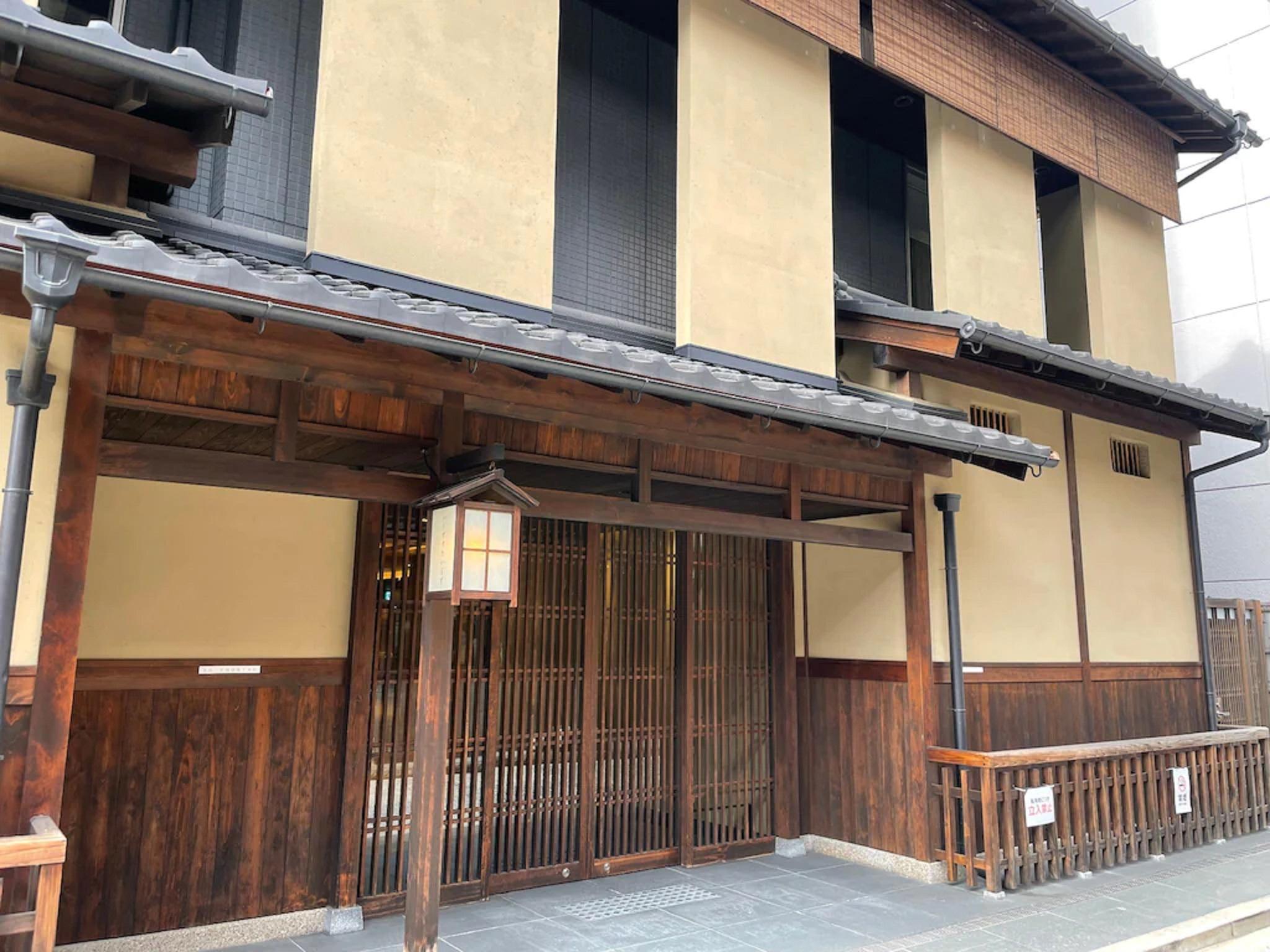 酒店 Ibis Styles Shijo 3*